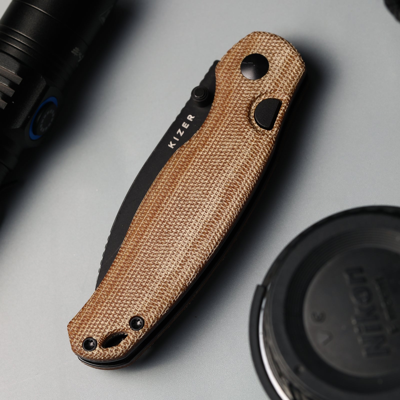 Phoca BD | Kizer Button Liner Lock™ | 14C28N | Aluminum | KizerV™ 3781BDA2
