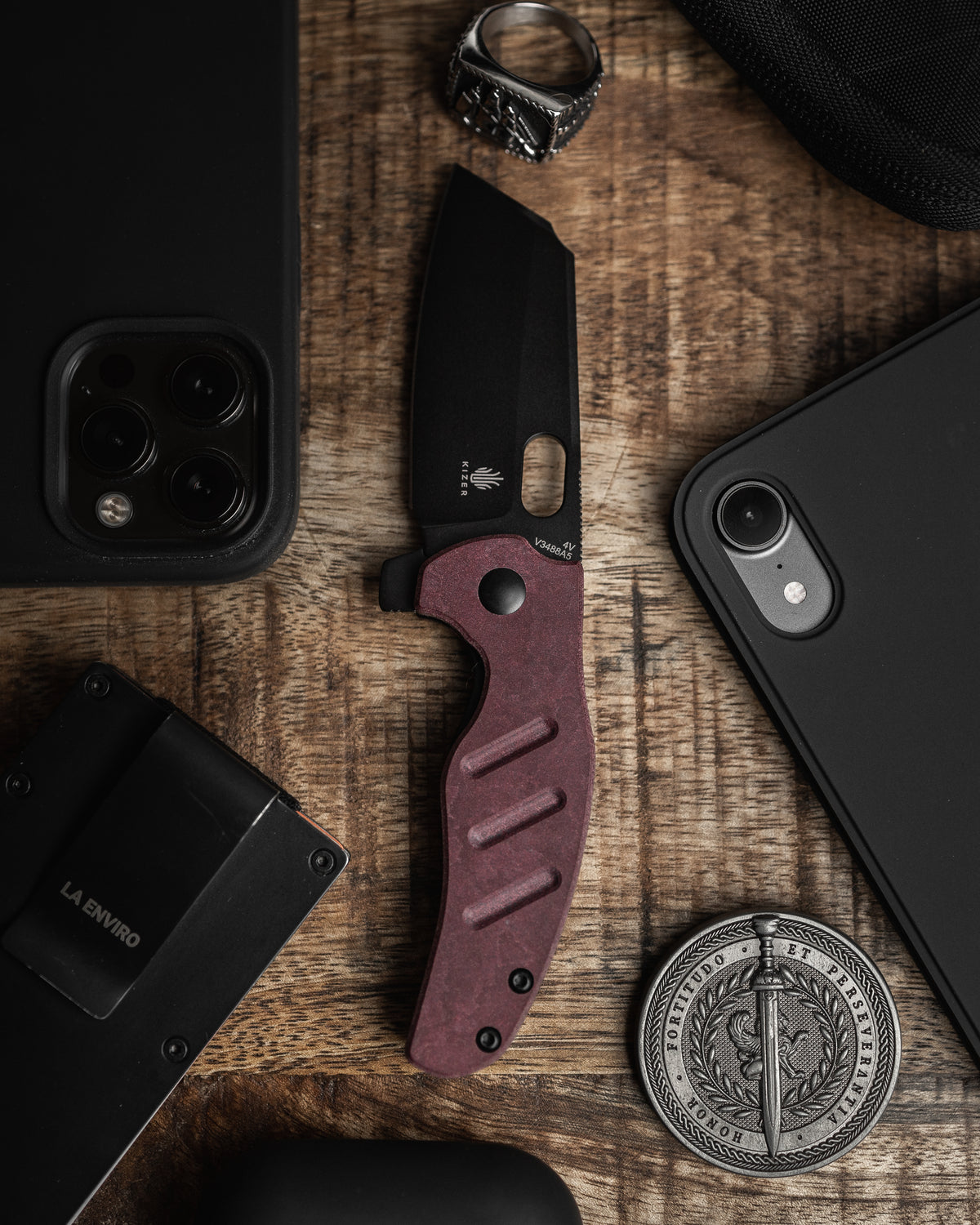 Kizer Richlite Handle Material