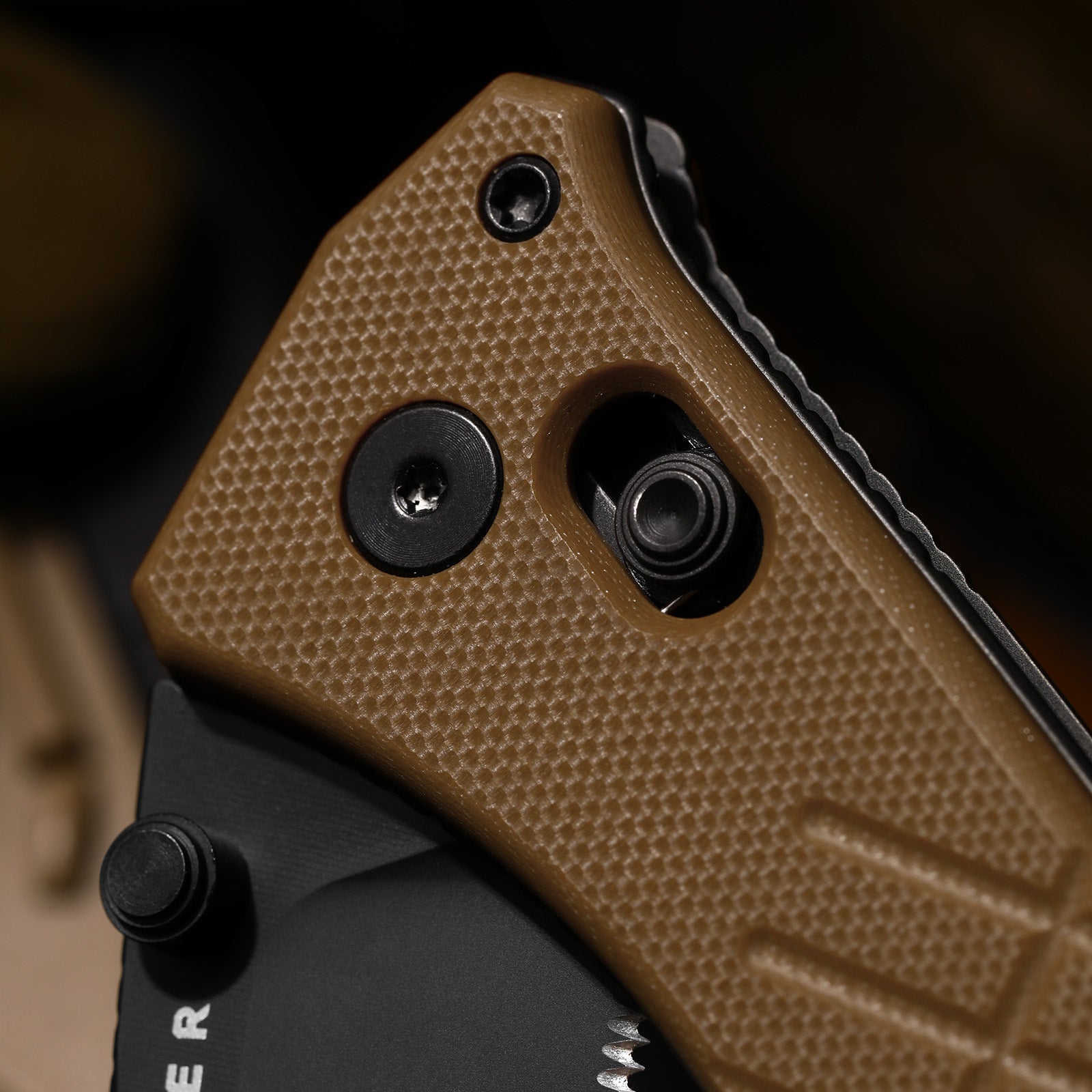 Aegis T | Kizer Clutch Lock™ | Tanto | Rescue Hook & Glass Breaker | KizerV™ 3774CTA2