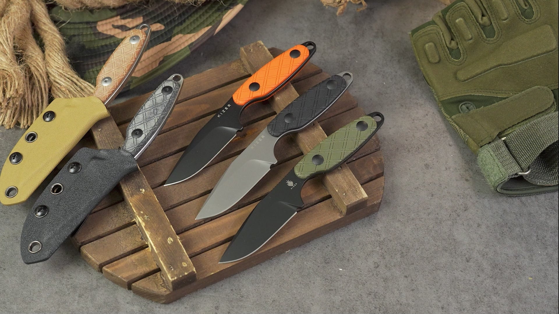 Muskrat 3.15 inch D2 Blade Green G10 Handle 1064A1-Kizer